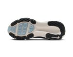 Nike Vomero 18 Mens Running Shoes - Image 2